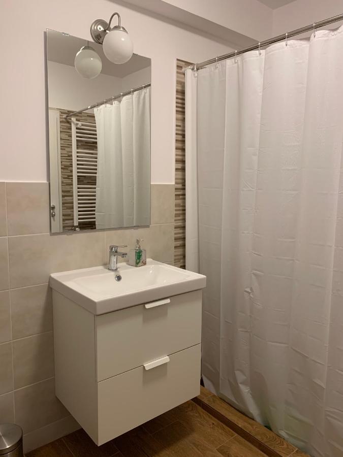 Welcoming Gemini Apartment 1 Hermannstadt Exterior foto