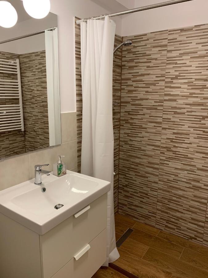 Welcoming Gemini Apartment 1 Hermannstadt Exterior foto